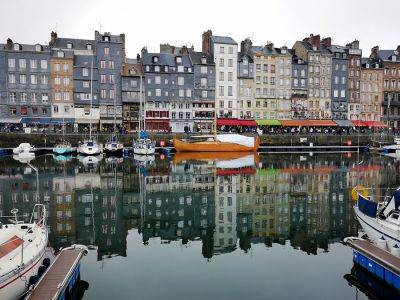 Онфлёр (Honfleur) – один из самых красивых городов Нормандии - hamster-travel.ru - Франция