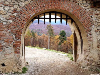 Трансильвания. Старинная крепость Рышнов. - hamster-travel.ru - Турция