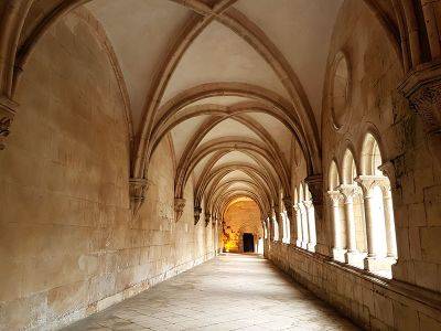 Монастырь Алкобаса: история большой любви и трагической смерти - hamster-travel.ru - Португалия