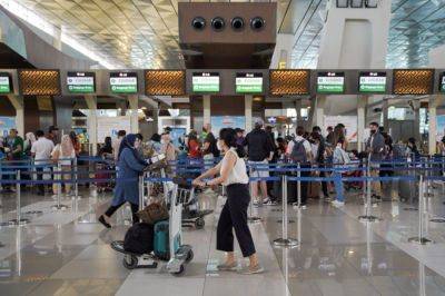 Индонезия ужесточила ковидные ограничения для иностранных туристов - tourweek.ru - Россия - Индонезия