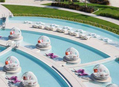 Место под солнцем: 9 лучших пляжных клубов Дубая - gloss.ee - Эмираты - Эстония - Дубай
