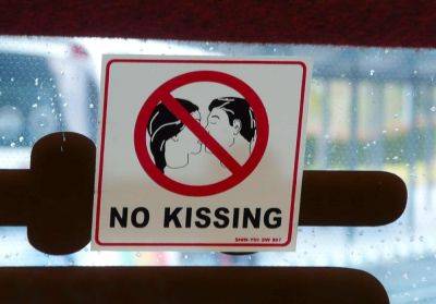 В каких странах за публичный поцелуй можно угодить в тюрьму - tourweek.ru - Германия - Япония - Франция - Таиланд - Китай - Малайзия - Вьетнам - Индонезия - Эмираты - Индия - Мексика