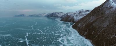 6 активных зимних развлечений: от айс-флоатинга до гор - onetwotrip.com