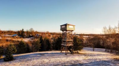 Ночёвка на высоте: в Эстонии можно снять башню посреди леса с видом на рассветы и туман - gloss.ee - Эстония