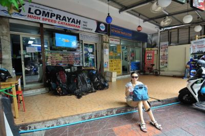 Каосан-роуд в Бангкоке: стоит ли ехать, плюсы и минусы, честный отзыв - lifeistravel.com.ua - Таиланд - Камбоджа