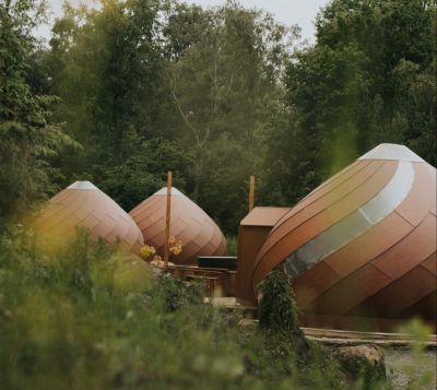 Это вообще что? Купольные домики для ночёвки недалеко от Таллинна — выглядят как арт-объект - gloss.ee - Эстония